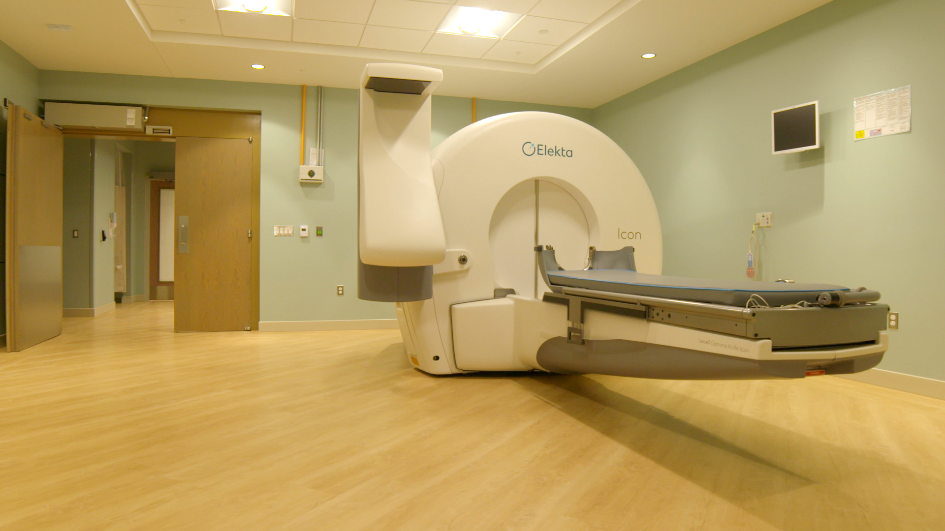 Karmanos Cancer Institute first in Michigan to offer patients the Leksell Gamma Knife® Icon™